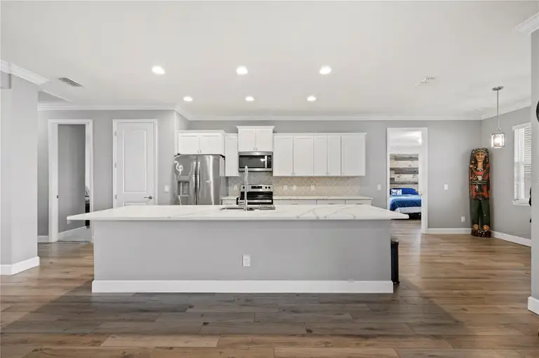 1427 MAGNOLIA LN — photo 5