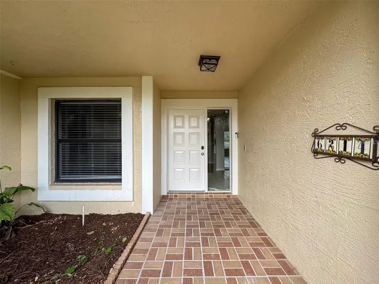 6214 IROQUOIS CT — photo 4