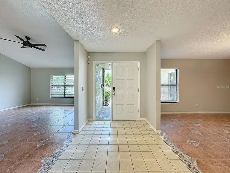 6214 IROQUOIS CT — photo 5