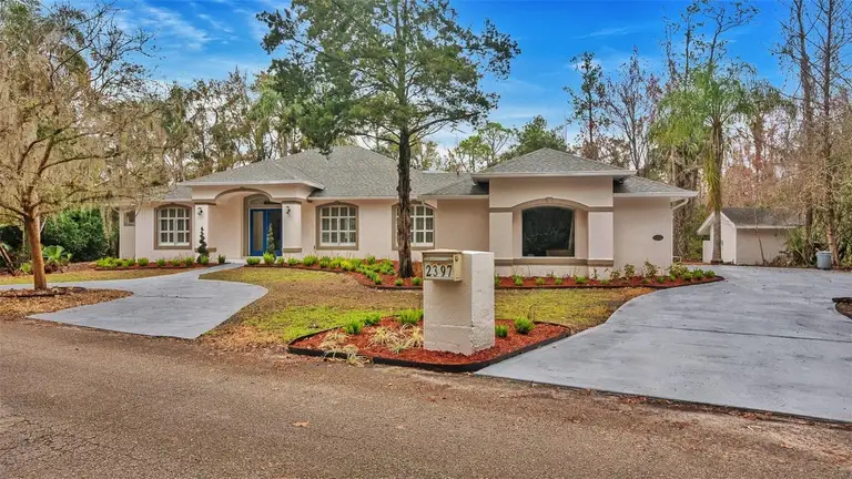 2397 RIVER TREE CIR