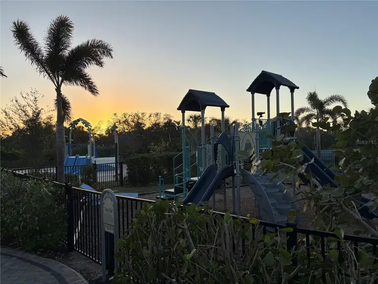 12571 NIGHT VIEW DR — photo 4
