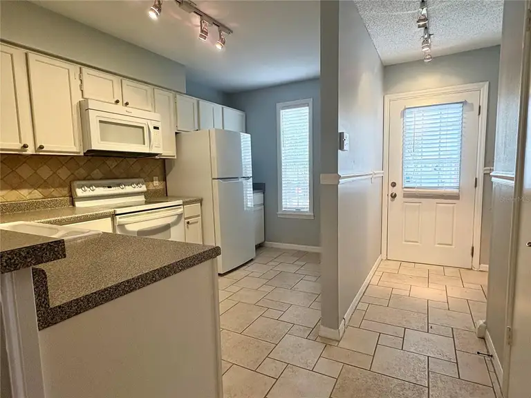 11356 STRATTON PARK DR — photo 5