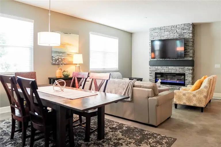 8134 TROPICAL KINGBIRD ST — photo 5