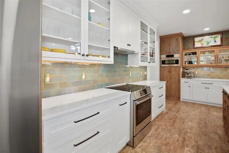 728 WOOD ST — photo 3