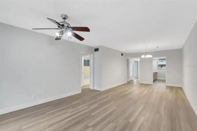 2340 SW 22ND AVE #305 — photo 5