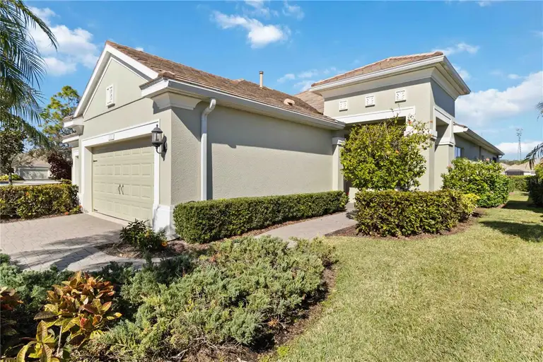 4891 MAYMONT PARK CIR — photo 4