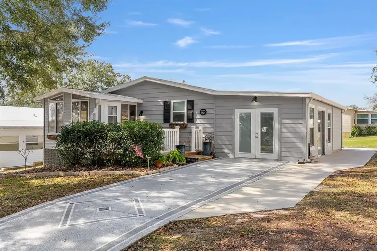1404 TORREY PINES DR — photo 2