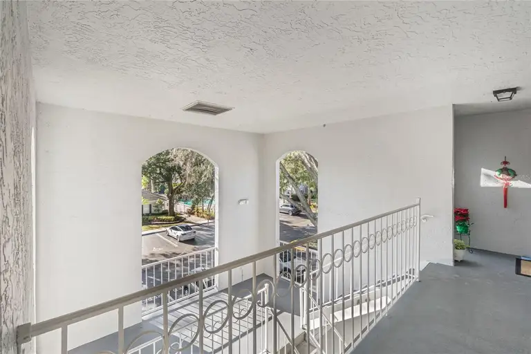 4302 CLUBSIDE DR #4302 — photo 2