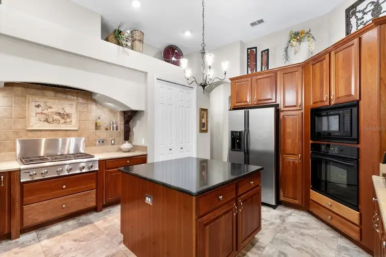 3188 N CHANDLER DRIVE — photo 4