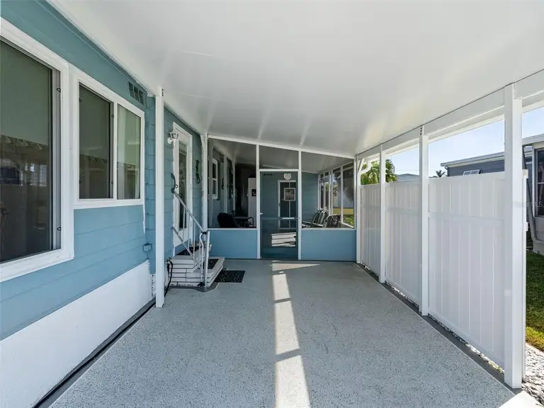 136 SEAWARD WAY — photo 3