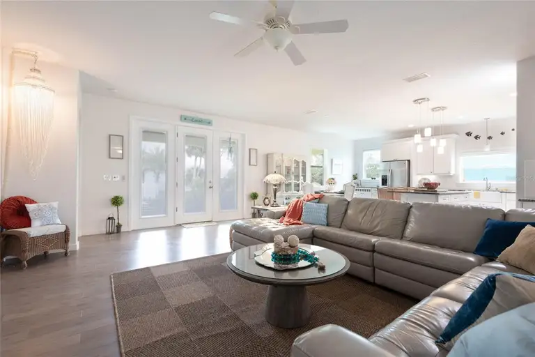625 CUMBERLAND DR — photo 5