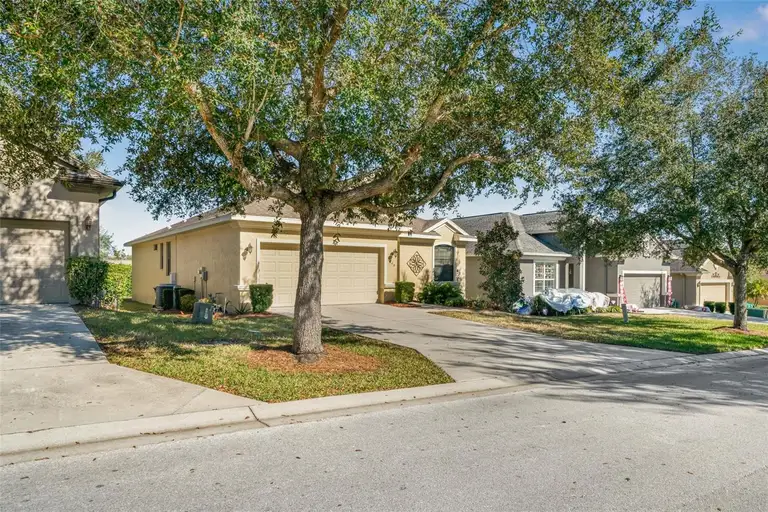 1749 W CAROLINE PATH — photo 2
