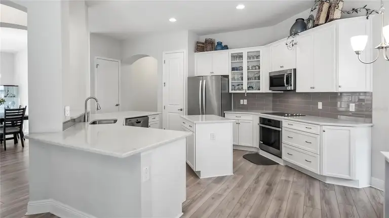 24414 WOODHILL CT — photo 2