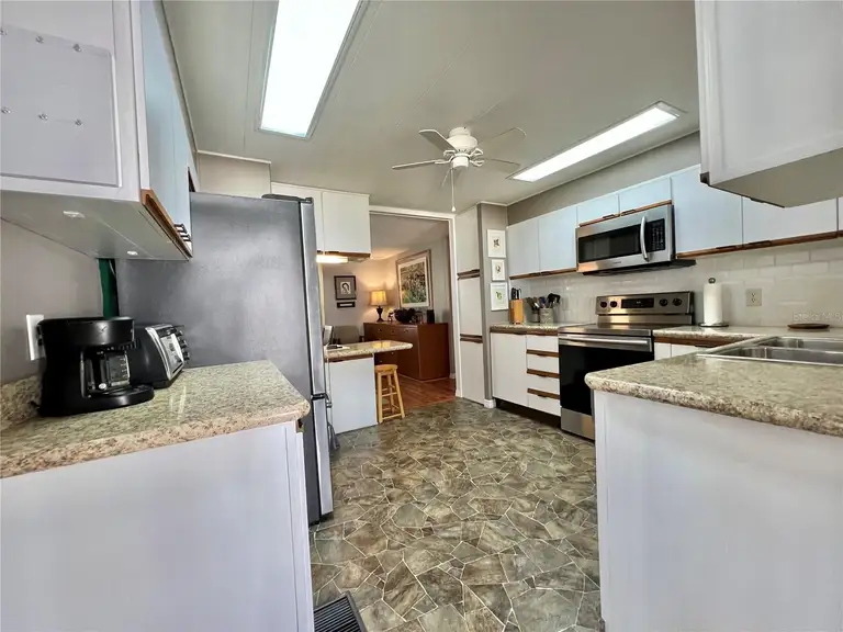 106 GARDENIA WAY — photo 2