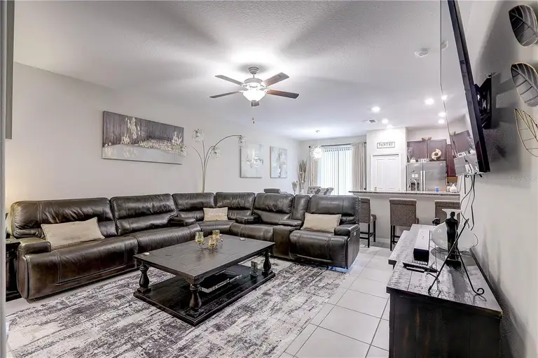 9626 PEMBROOKE PINES DR — photo 4