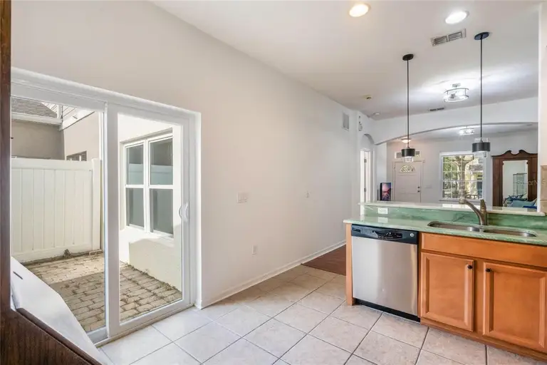 13730 LENSDALE LN — photo 3