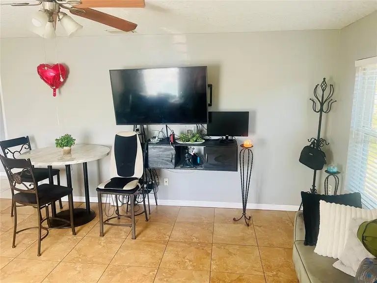 1678 SW HARLEM CIR — photo 4