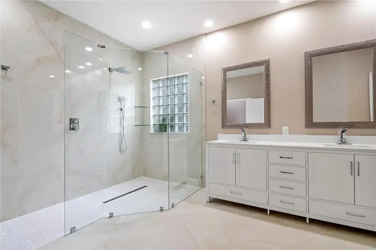 231 CHESTNUT RIDGE ST — photo 4