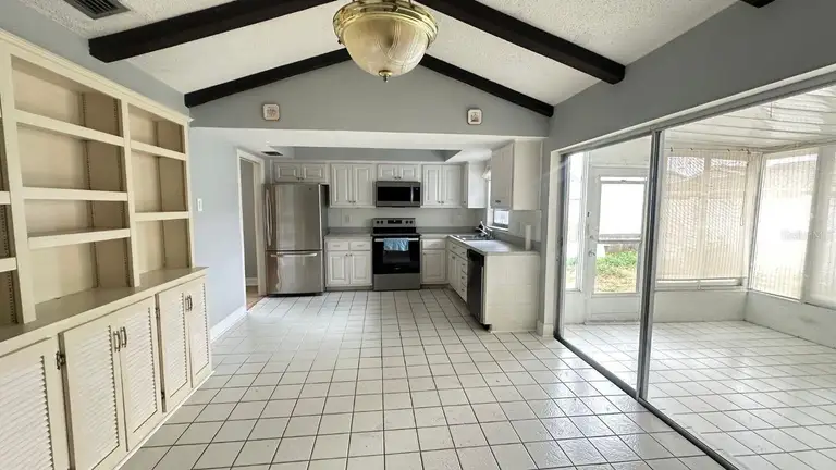 2380 TIMBERCREST CIR W — photo 5