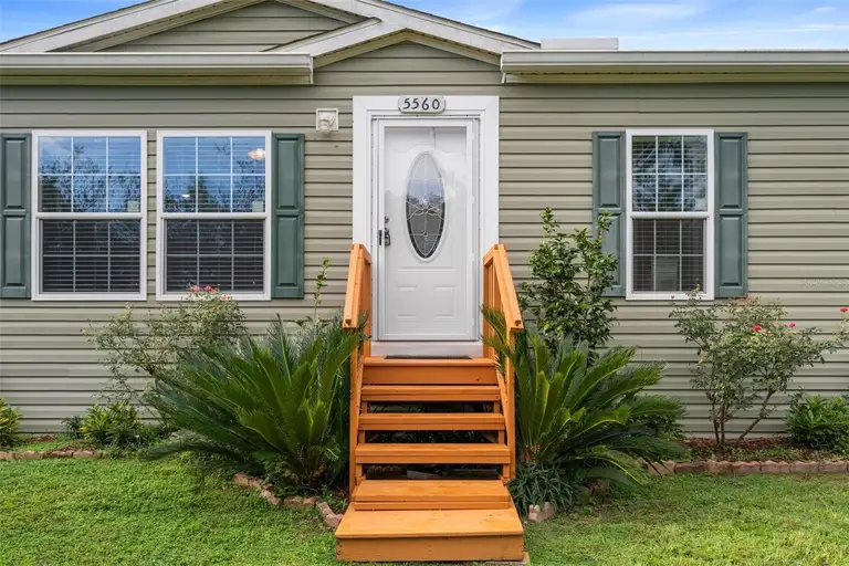 5560 W CEDAR HILL ST — photo 2