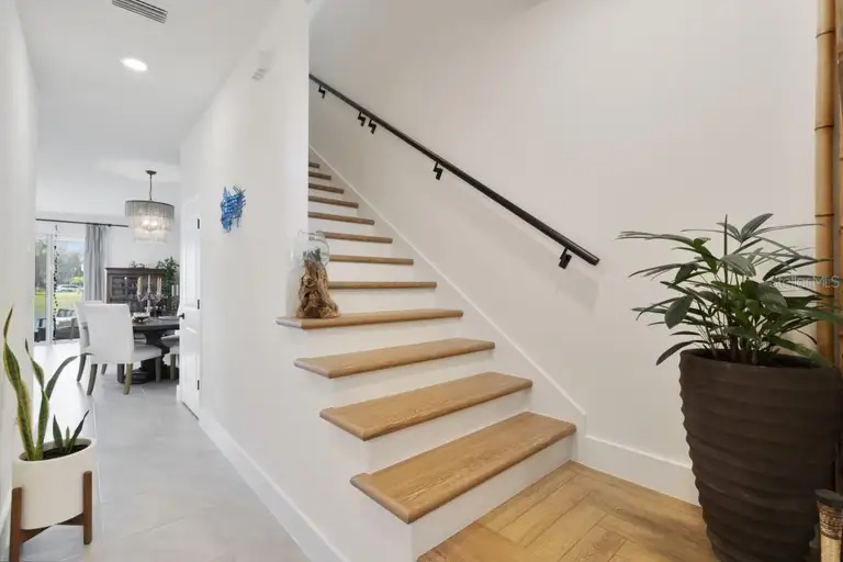 8955 MILESTONE DR — photo 2