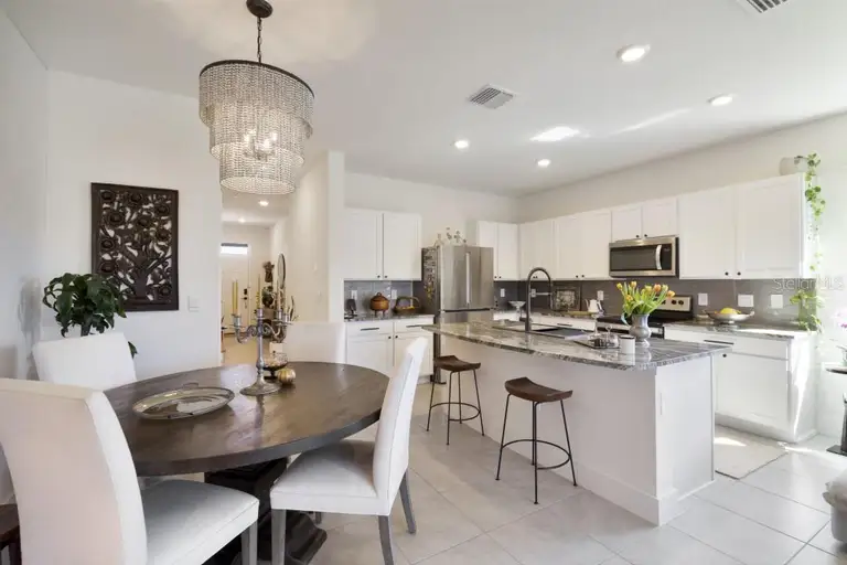 8955 MILESTONE DR — photo 4