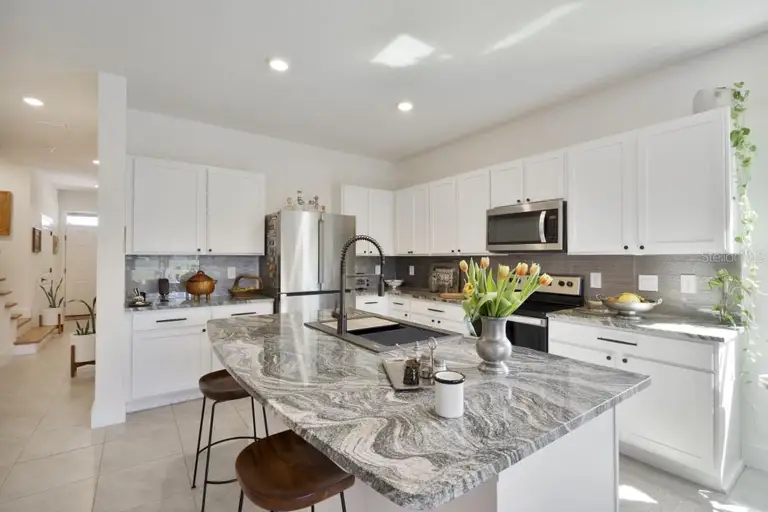 8955 MILESTONE DR — photo 5