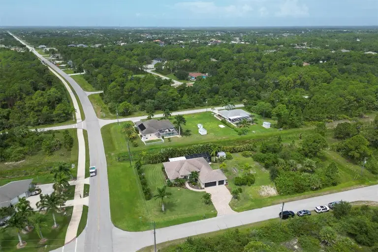 8389 HEBRON RD — photo 4