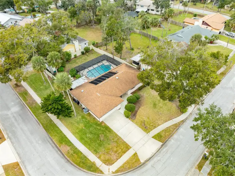 812 WHIPORWILL DR — photo 3