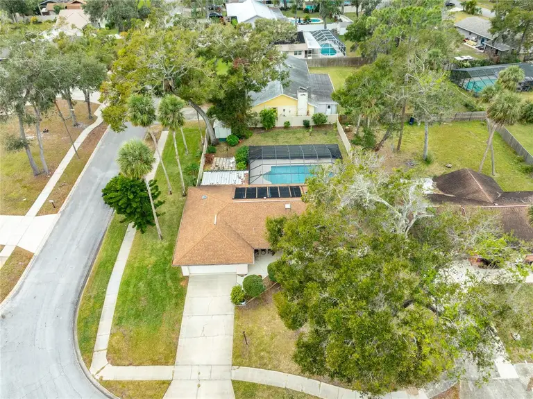812 WHIPORWILL DR — photo 4