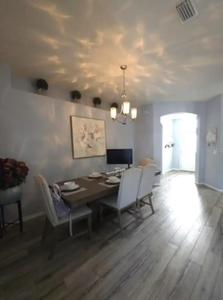 24915 VINTAGE CT — photo 3