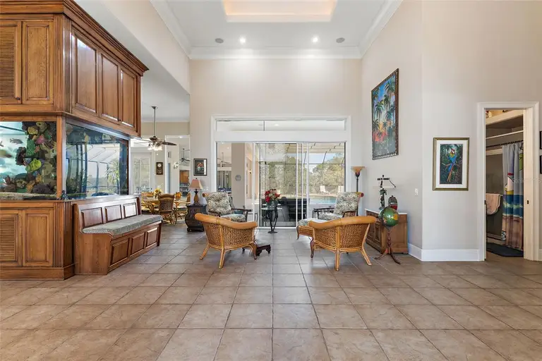 1825 MYRTLE LAKE AVE — photo 2