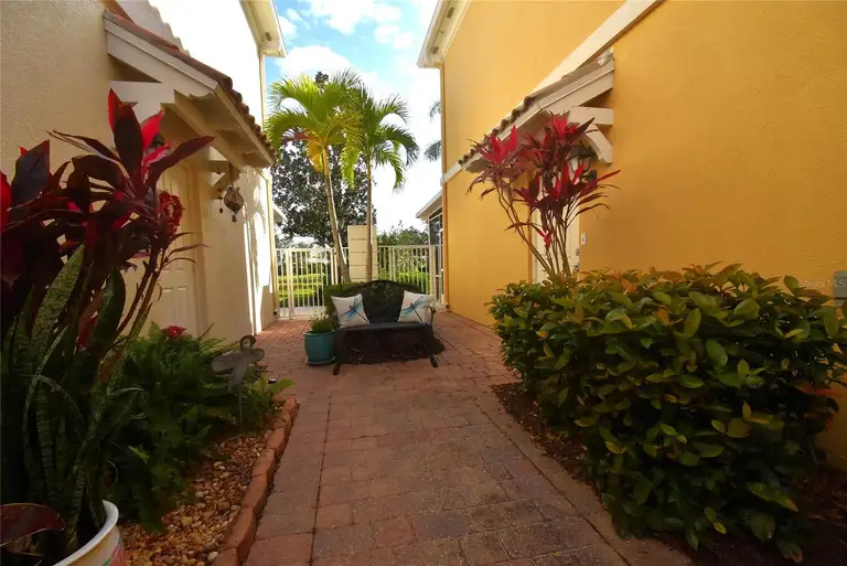 7624 BERGAMO AVE #4B — photo 2