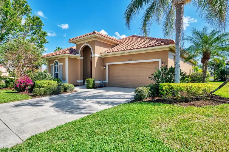 13347 GOLF POINTE DR — photo 3