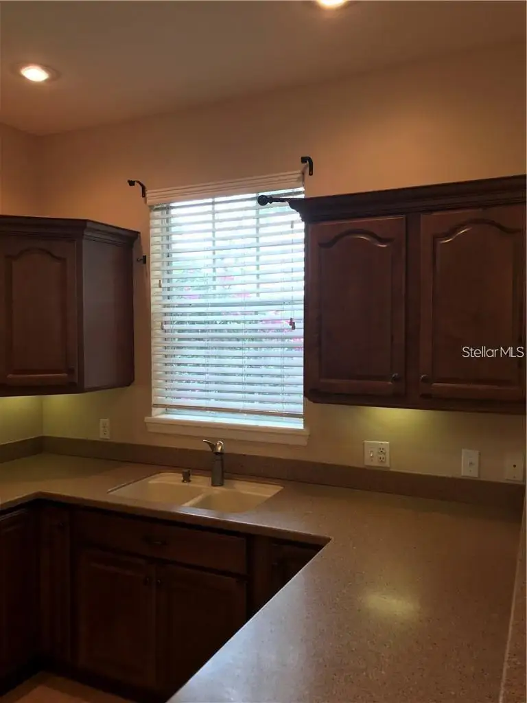 39 E SPRUCE ST — photo 5