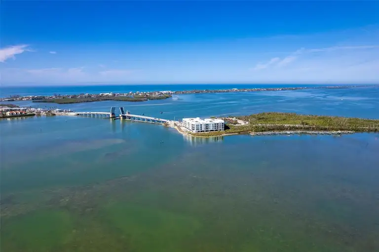 1375 BEACH RD #109 — photo 4