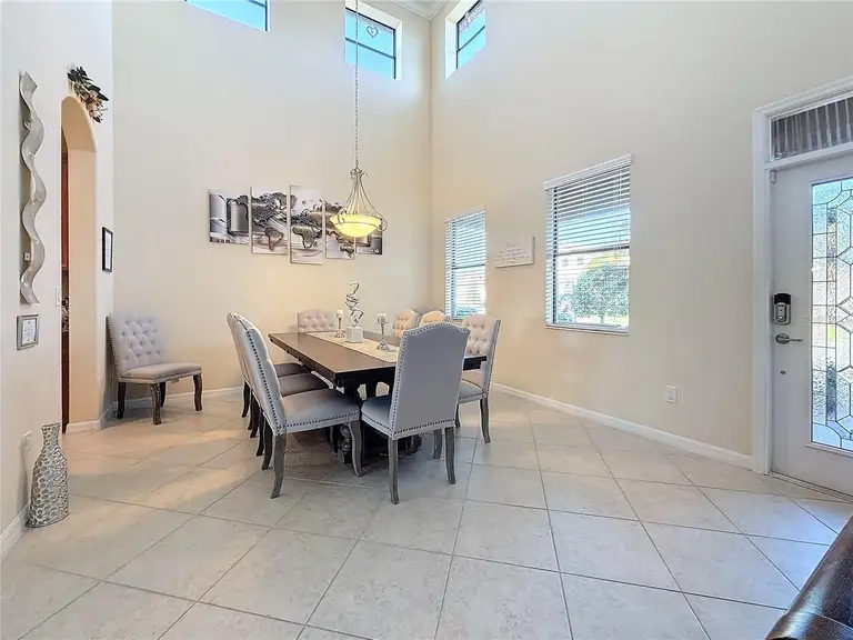 6467 WILLOWSHIRE WAY — photo 2