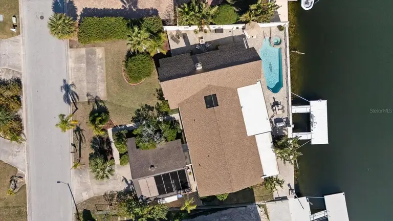5410 WESTSHORE DR — photo 5