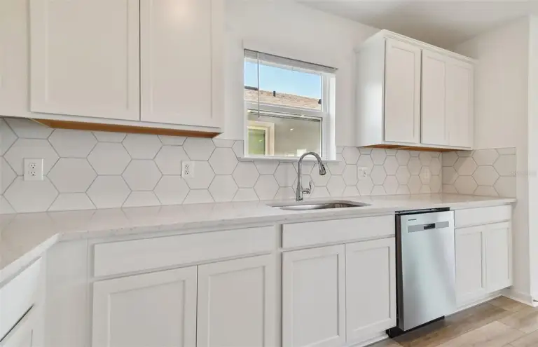 1142 KISTNA DR — photo 4