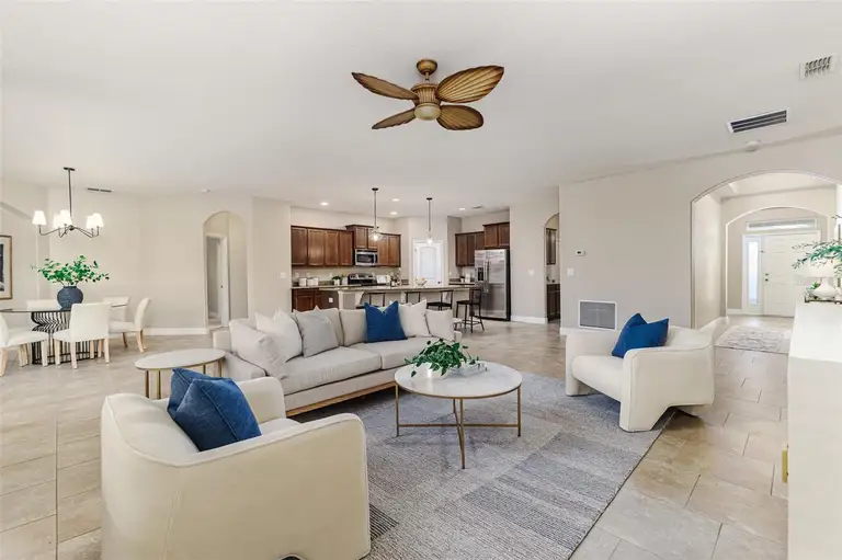 452 PALASTRO AVE — photo 4