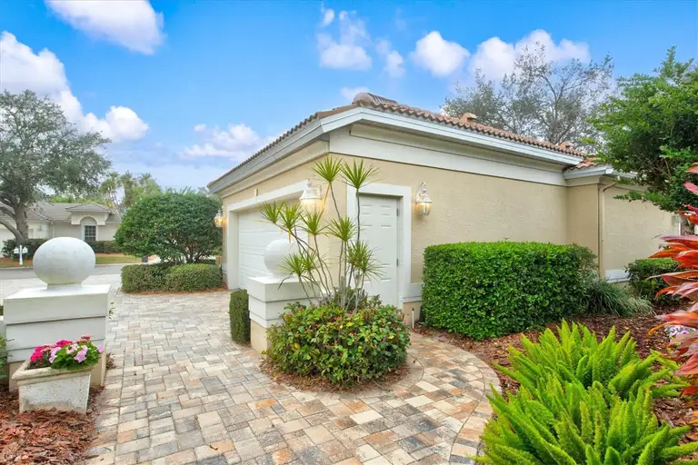 7327 KENSINGTON CT — photo 3