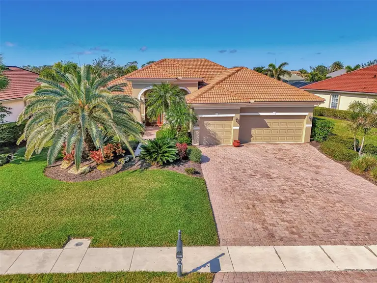 2660 SABLE PALM WAY
