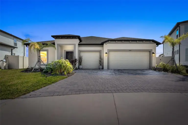 3192 KING FERN DR