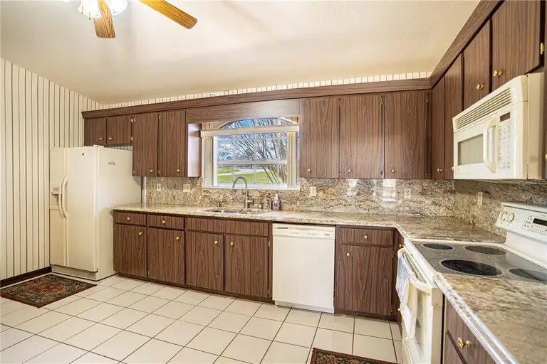 1815 ADAMS BARN RD — photo 5