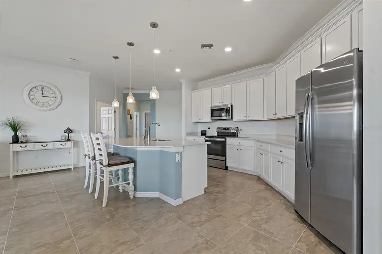23189 BANBURY WAY #203 — photo 5