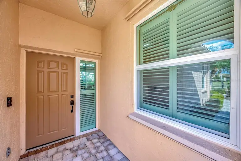 3872 MIRA LAGO DR — photo 2