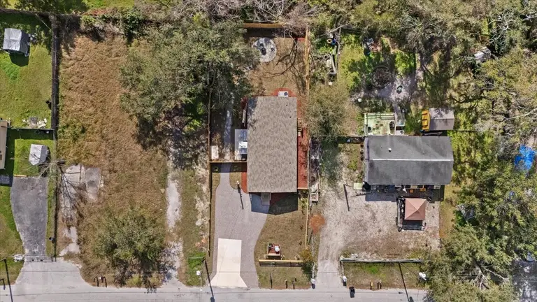 9250 PEONY ST — photo 3