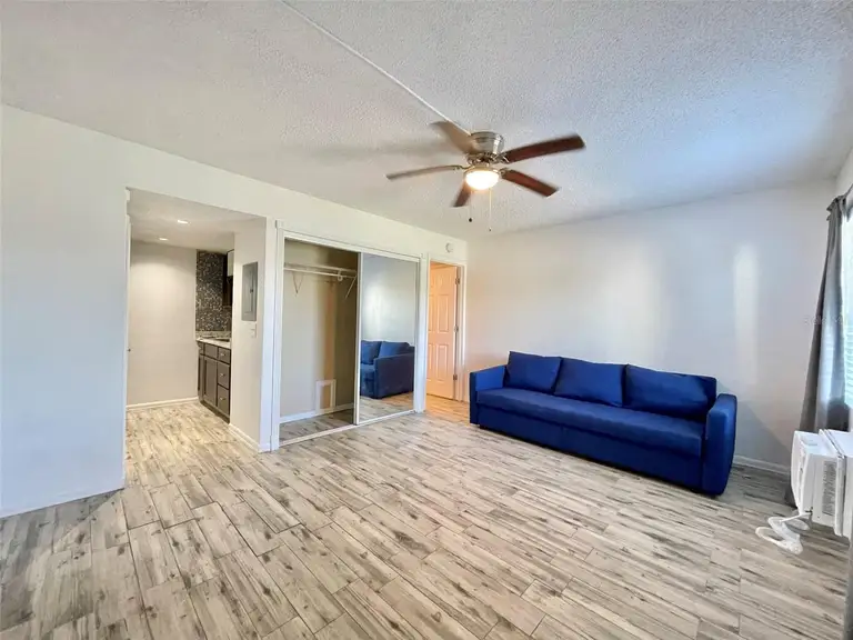 4139 DOLPHIN DR — photo 2