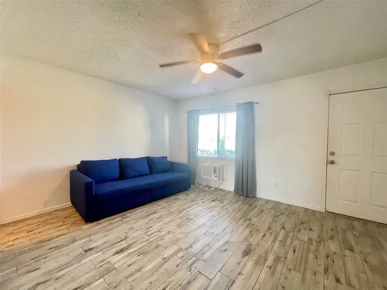 4139 DOLPHIN DR — photo 4
