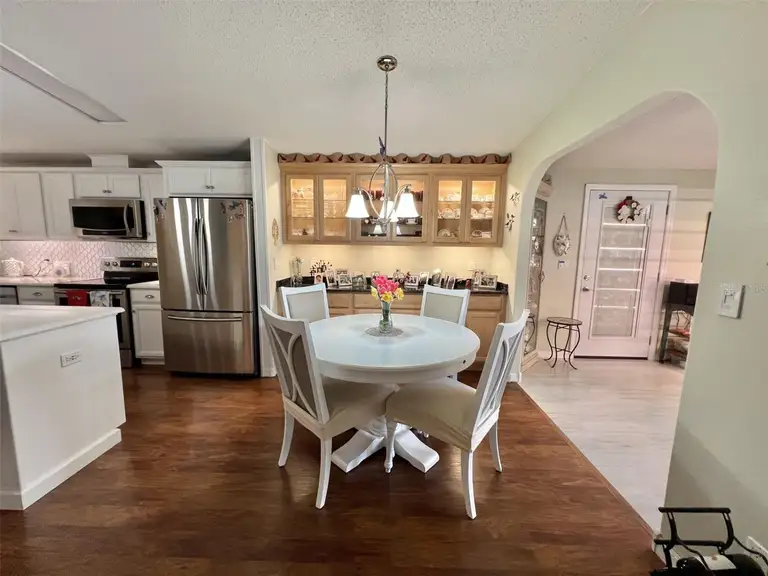 122 TAMARISK WAY — photo 4